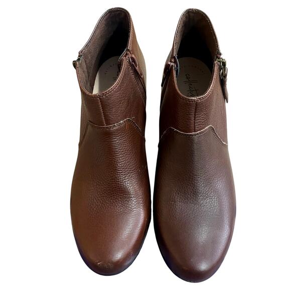 Clarks Collection Women's Ankle Booties 9.5 Brown Leather Side Zip Tassle - Picture 5 of 9